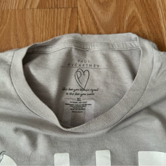 Paul McCartney Tour T-Shirt Out There 2013 Milwaukee XL - Picture 3 of 5